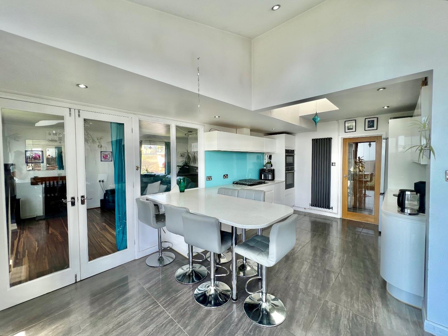 Marine Drive, Ogmore-By-Sea, Vale of Glamorgan, CF32 0PJ